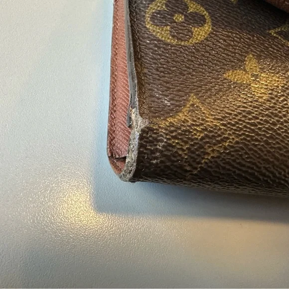 Louis Vuitton Wallet - Picture 6 of 11